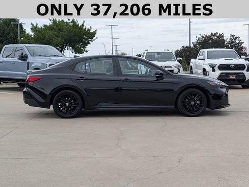 Used 2025 Toyota Camry SE FWD image 4