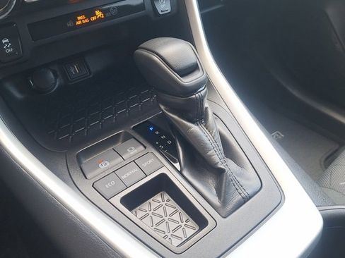 Certified 2025 Toyota RAV4 XLE image 14