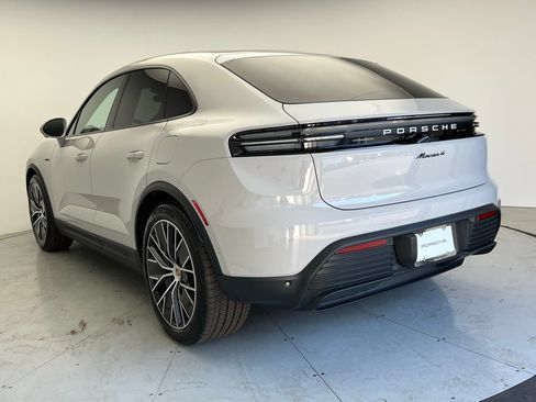 New 2026 Porsche Macan 4 Electric AWD/4WD image 3