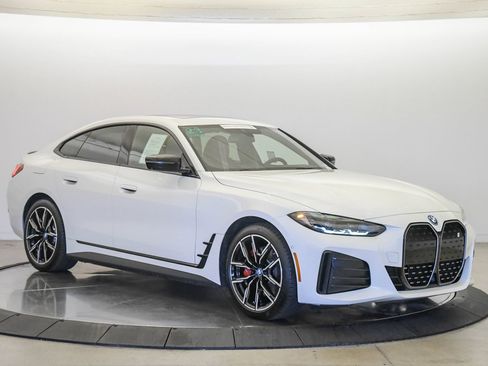 Certified 2023 BMW i4 eDrive40 w/ M Sport Package RWD image 5