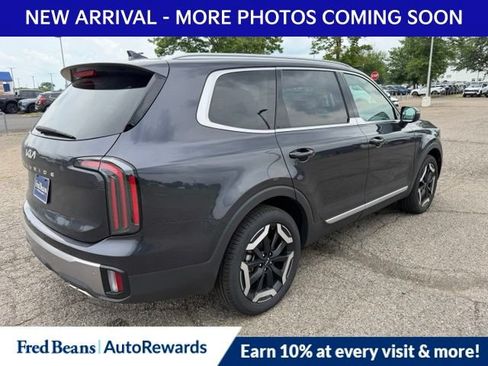 Used 2025 Kia Telluride EX FWD image 7
