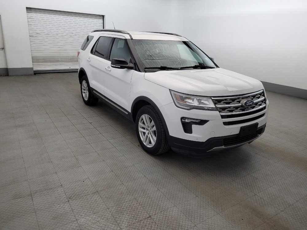 Used 2018 Ford Explorer XLT w/ Equipment Group 202A AWD/4WD image 13