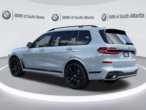 Used 2026 BMW X7 xDrive40i w/ M Sport Package AWD/4WD image 26