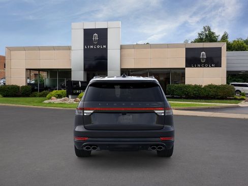 New 2026 Lincoln Aviator Black Label w/ Jet Appearance Package AWD/4WD image 5