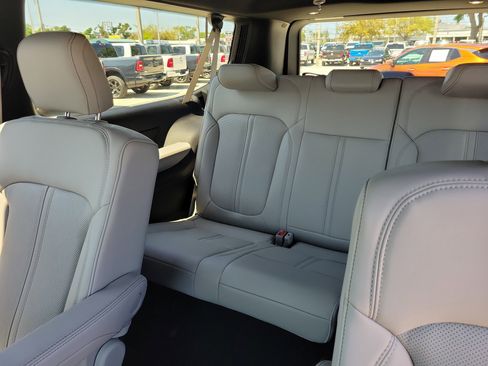 New 2026 Jeep Grand Wagoneer L Limited AWD/4WD image 14