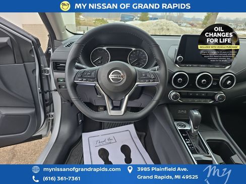 Used 2022 Nissan Sentra SV w/ Trunk Package image 23