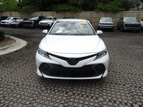 Used 2020 Toyota Camry LE FWD image 2