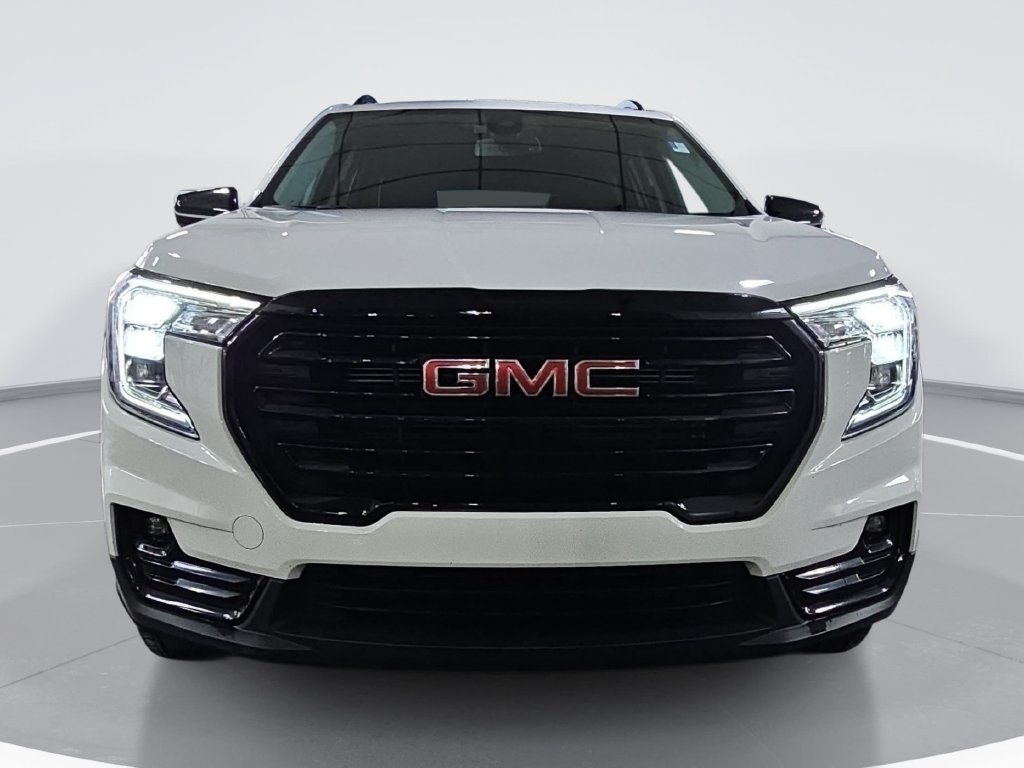 Certified 2024 GMC Terrain SLT w/ Elevation Edition AWD/4WD image 10