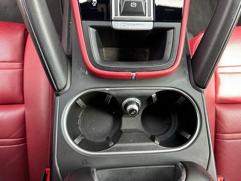 Certified 2023 Porsche Cayenne image 25