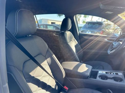 New 2026 Volkswagen Atlas Cross Sport SE image 46