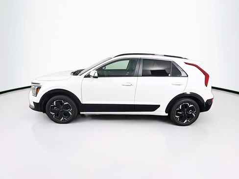 Used 2023 Kia Niro Wind w/ Wind Preserve Package FWD image 4