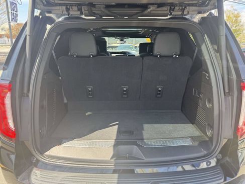 Used 2021 GMC Yukon Denali w/ Denali Ultimate Package AWD/4WD image 16