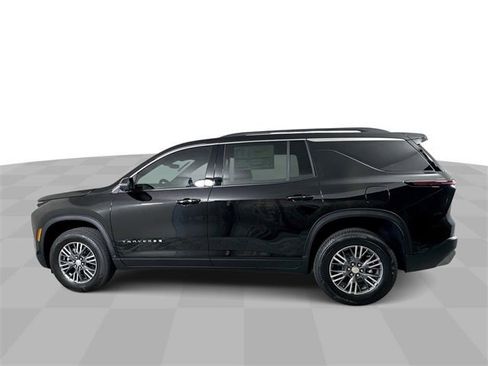 New 2026 Chevrolet Traverse LT w/ Driver Confidence Package image 5