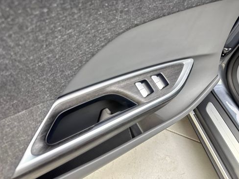 Used 2024 Lucid Air Touring AWD/4WD image 32