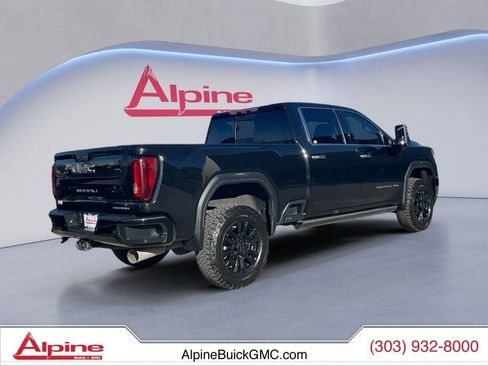 Used 2021 GMC Sierra 3500 Denali w/ Denali Black Diamond Edition image 4