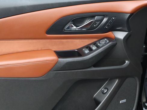 Used 2018 Chevrolet Traverse High Country image 17