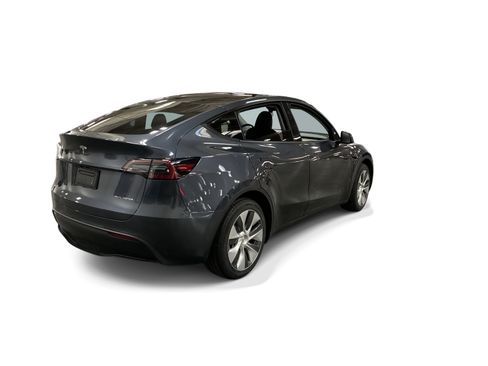 Certified 2023 Tesla Model Y Long Range AWD/4WD image 6