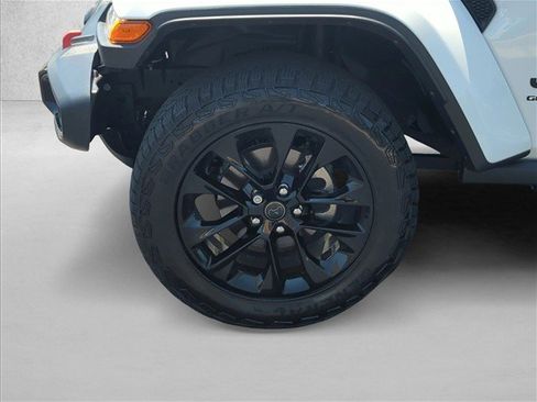 Used 2024 Jeep Gladiator Sport AWD/4WD image 29