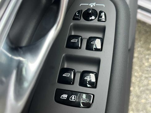 New 2026 Volvo XC90 B5 Core w/ Protection Package Premier image 22