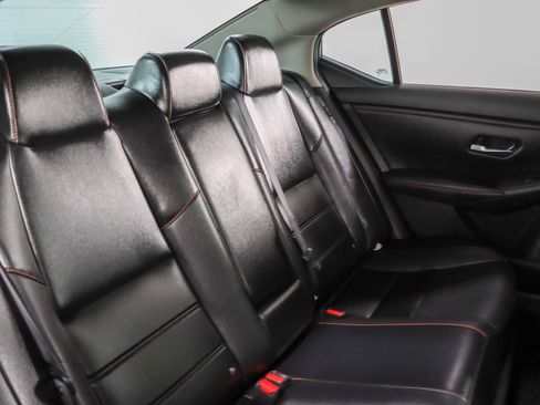 Used 2023 Nissan Sentra SR w/ SR Premium Package image 30