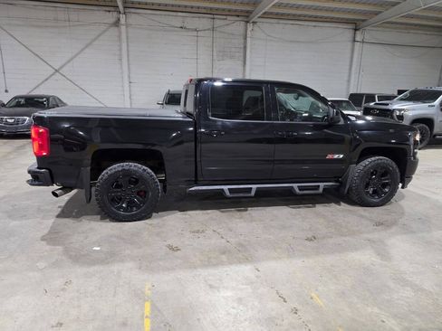 Used 2018 Chevrolet Silverado 1500 LTZ Z71 w/ LTZ Plus Package AWD/4WD image 18