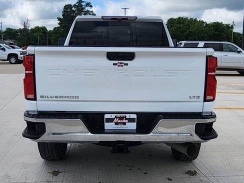 Used 2026 Chevrolet Silverado 2500 LTZ w/ LTZ Plus Package AWD/4WD image 6