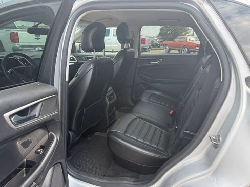 Used 2018 Ford Edge SEL w/ Equipment Group 201A AWD/4WD image 10