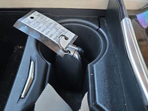 Used 2018 Cadillac Escalade 2WD image 22