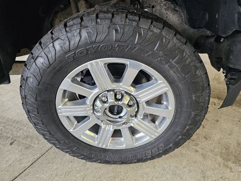 Used 2019 Ford F250 Limited image 9