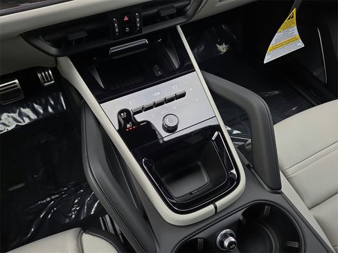 New 2026 Porsche Cayenne GTS image 14