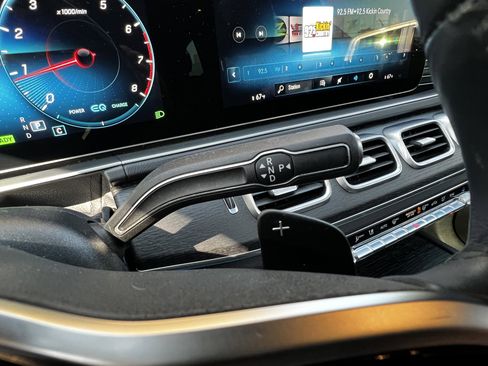 Used 2023 Mercedes-Benz GLS 450 4MATIC w/ AMG Line Exterior image 27