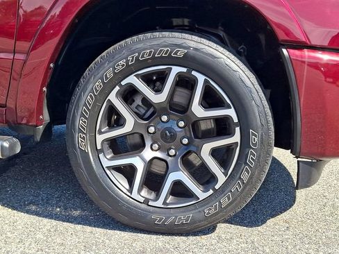 Used 2025 RAM 1500 Laramie w/ Sport Appearance Package AWD/4WD image 8