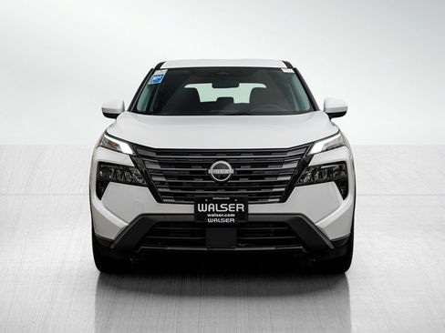 New 2026 Nissan Rogue SV AWD/4WD image 2