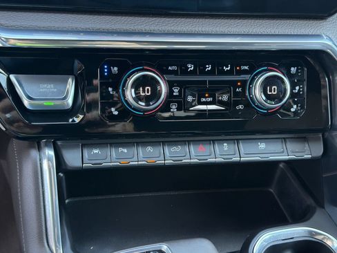 Used 2023 GMC Sierra 1500 Denali RWD image 17