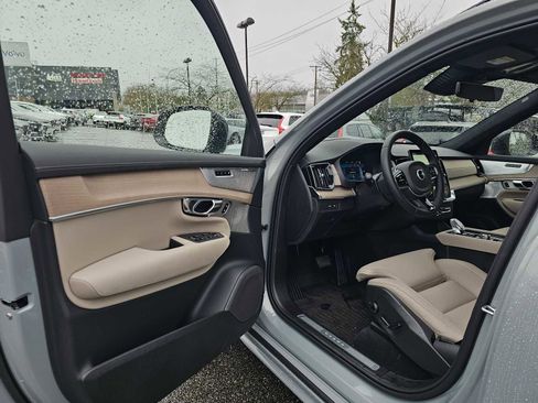 New 2026 Volvo XC90 T8 Ultra w/ Lounge Package AWD/4WD image 18