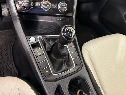 Used 2020 Volkswagen Jetta R-Line w/ R-Line Cold Weather Package FWD image 18