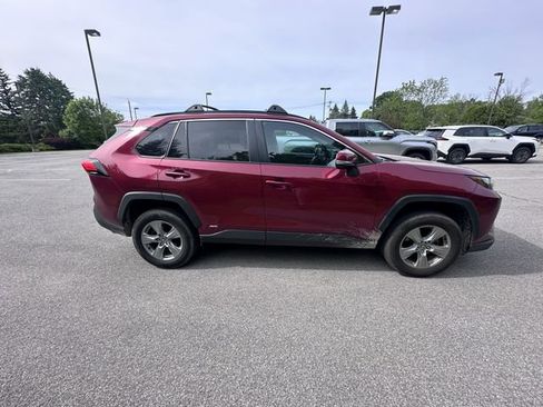 Used 2022 Toyota RAV4 XLE w/ XLE Grade Weather Package AWD/4WD image 2