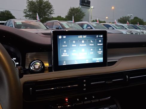 Used 2022 Lincoln Corsair FWD image 19