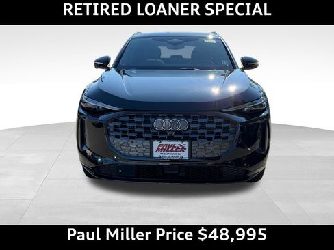 Used 2025 Audi Q5 Premium Plus w/ Premium Plus AWD/4WD image 2