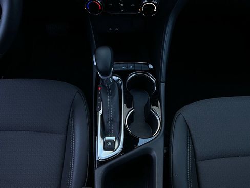 Used 2025 Buick Encore GX Preferred image 13