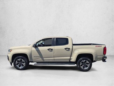 Used 2022 Chevrolet Colorado Z71 w/ Safety Package RWD image 5