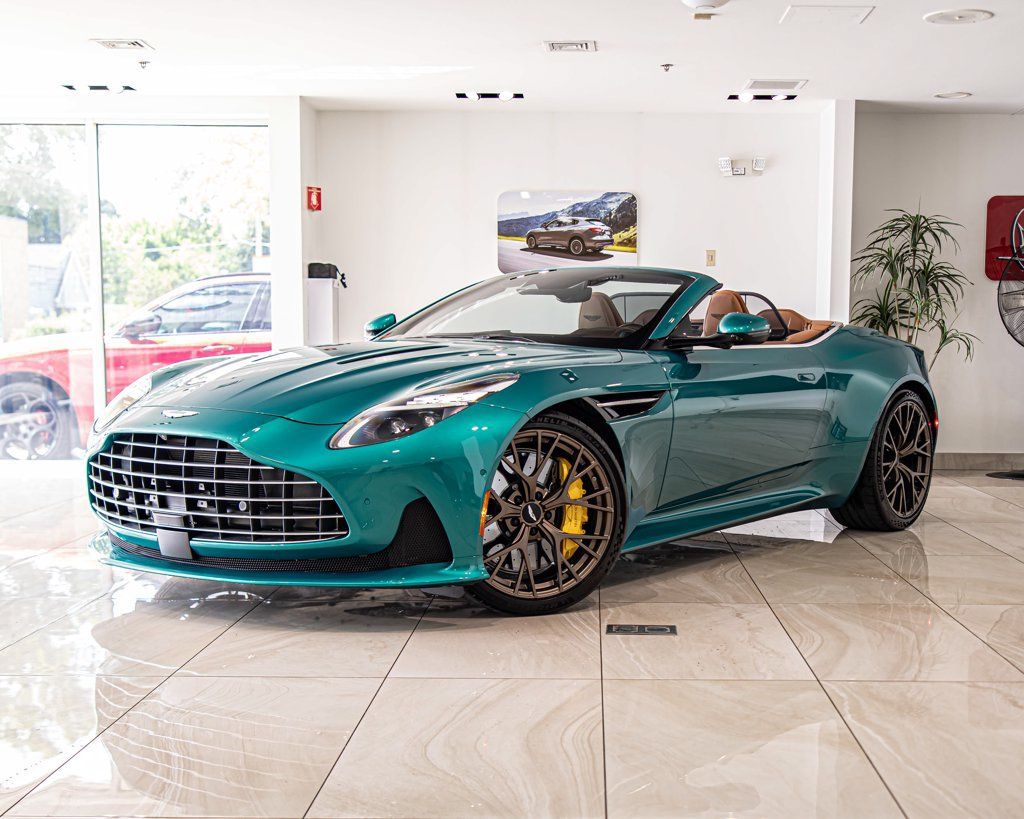 Used 2025 Aston Martin DB12 Convertible RWD image 1