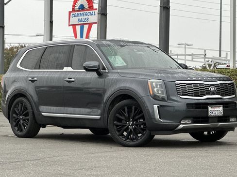 Used 2020 Kia Telluride SX w/ SX Prestige Package image 2