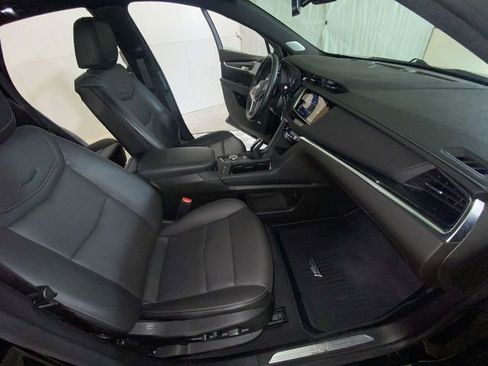 Used 2025 Cadillac XT5 Premium Luxury w/ LPO, Floor Liner Package FWD image 38