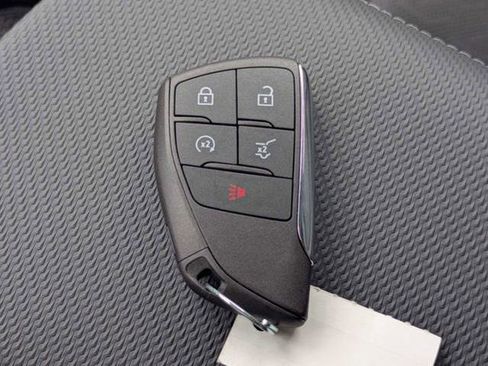 New 2026 Chevrolet Equinox LT w/ Convenience Package II FWD image 36
