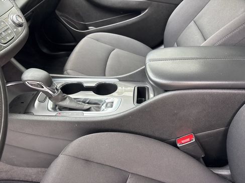 Used 2023 Chevrolet Malibu LT FWD image 19