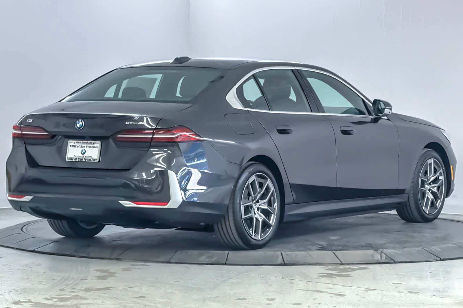 New 2027 BMW i5 M60 RWD image 2