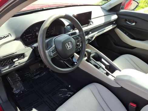 Used 2024 Honda Accord EX image 15