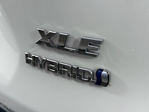 Certified 2024 Toyota RAV4 XLE w/ Convenience Package AWD/4WD image 14