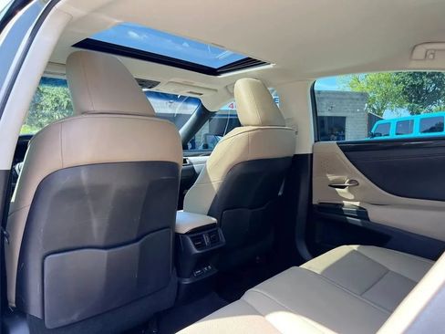 Used 2020 Lexus ES 350 w/ Accessory Package 2 FWD image 18